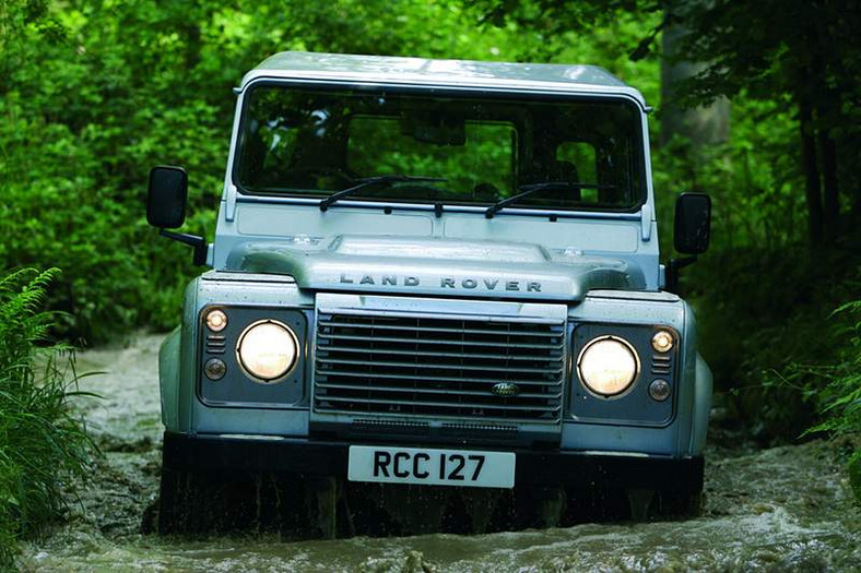 Land Rover Defender 2007: ten sam, a jednak inny