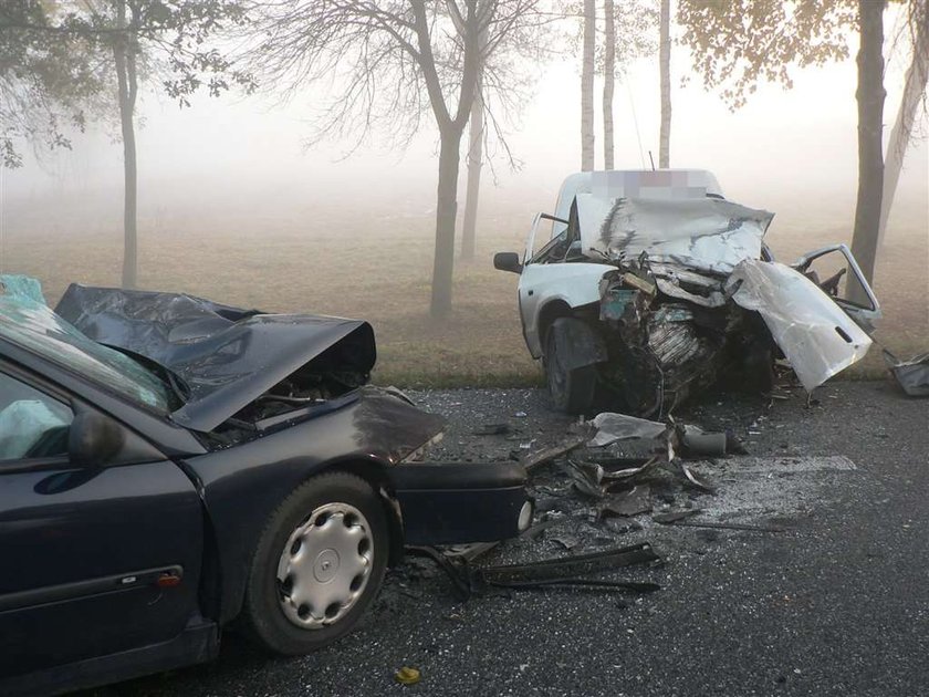 Ciężarówka zgniotła osobówkę. Tragiczny poranek na lubelszczyźnie