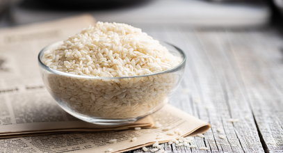 Jak uratować rozgotowany ryż? Są na to dwa sposoby. Potrzebny będzie chleb