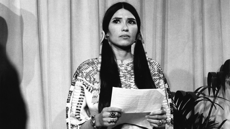 Sacheen Littlefeather w 1973 r.