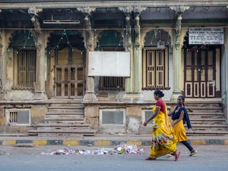 Poziom aktywności zawodowej kobiet w Indiach jest niski nawet w ujęciu regionalnym. W tym aspekcie Indie ustępują takim krajom jak Afganistan czy Pakistan. Zdjęcie: Bhavnagar, Gudźarat, Indie, listopad 2018