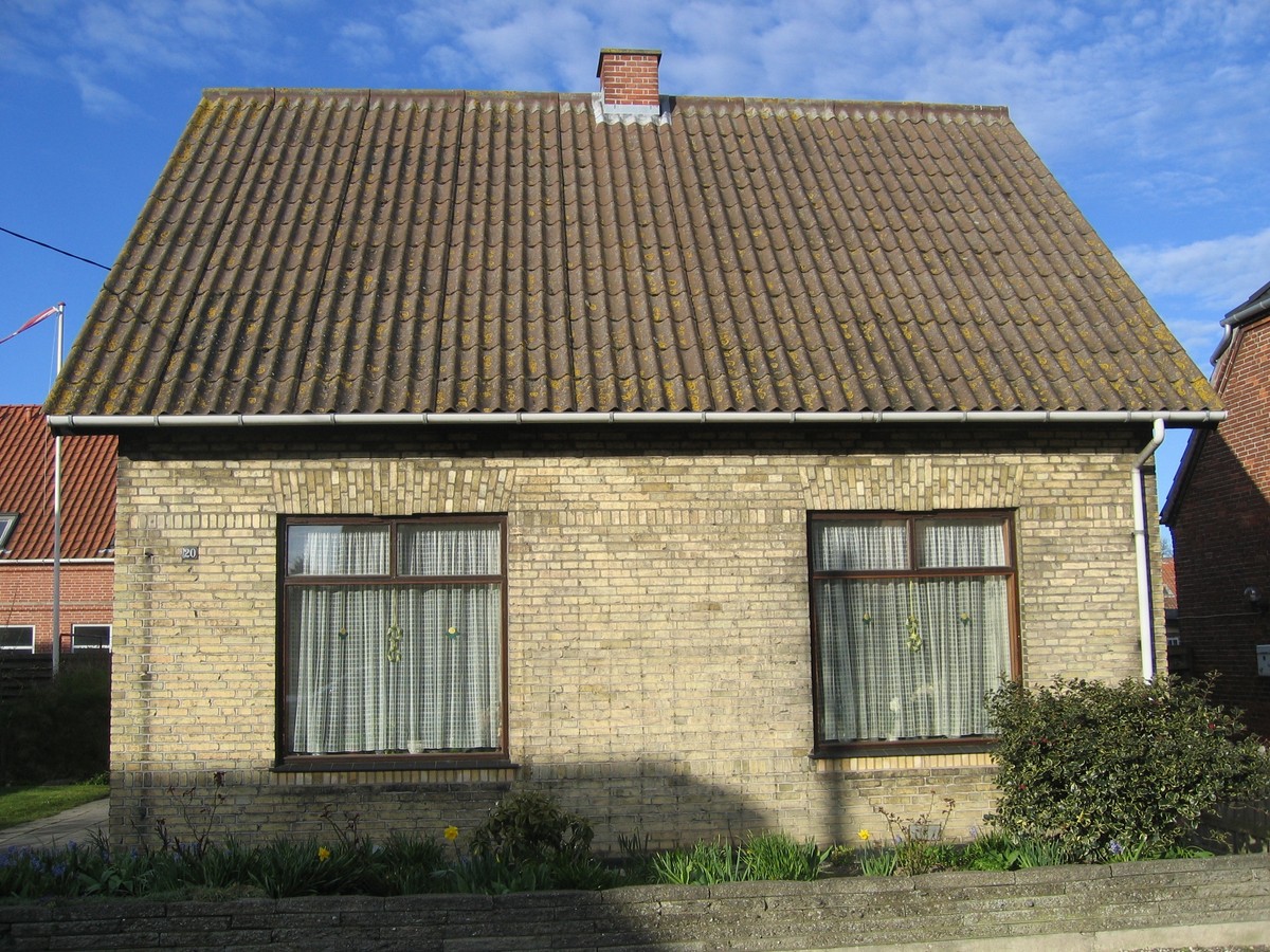 Każda osoba, która kupiła w latach 2007–2008 mieszkanie lub dom i była w nim zameldowana przez co najmniej 12 miesięcy, może przy zbyciu tych nieruchomości skorzystać z ulgi meldunkowej