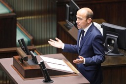 "Stała się rzecz bulwersująca, dotąd niespotykana w historii Sejmu". Komentarze po głosowaniu ws. KRS