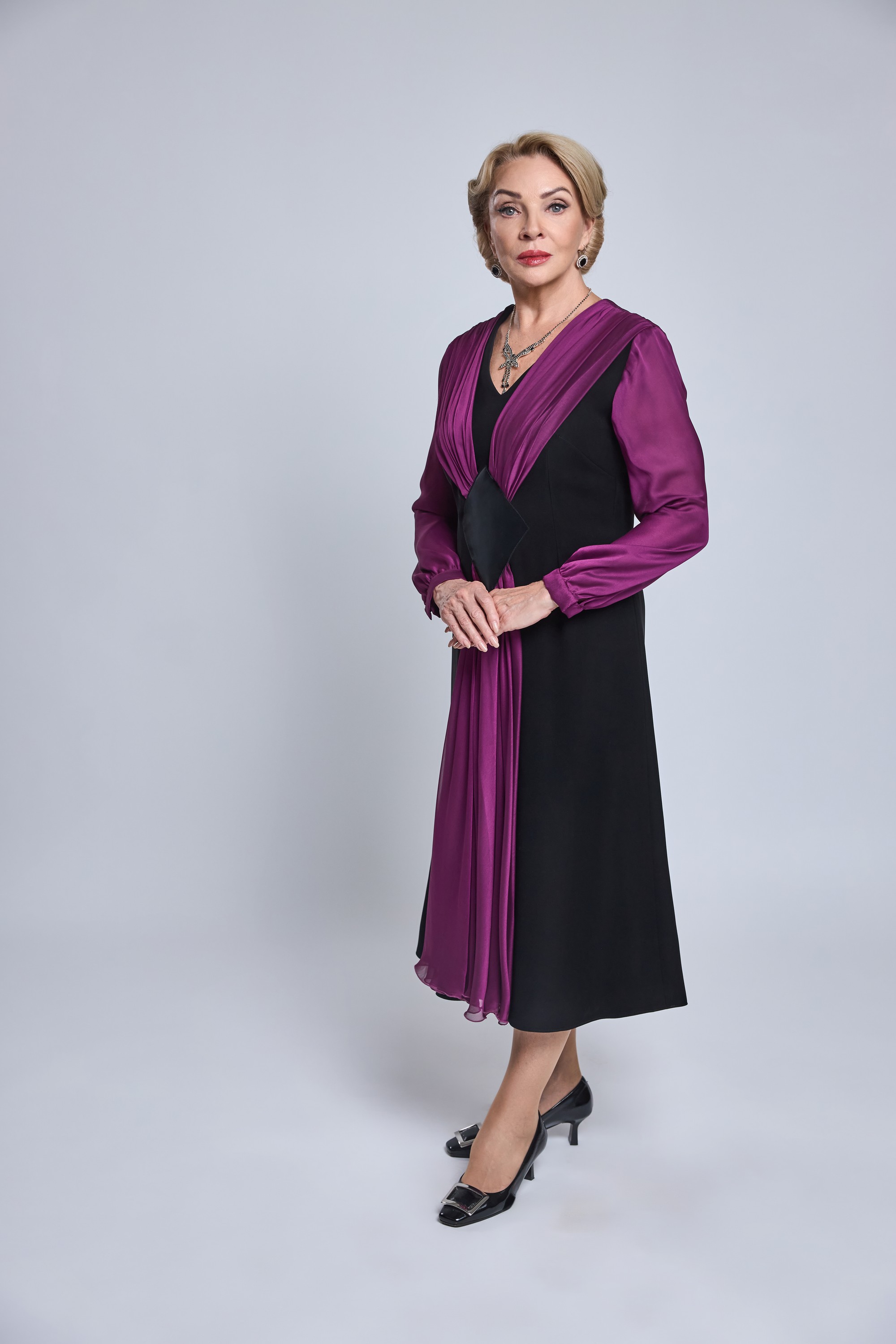 Dunaj, k vašim službám: Zdena Studenková.