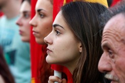 Referenfum w Grecji. Nawet prywatne koncerny lobbują...