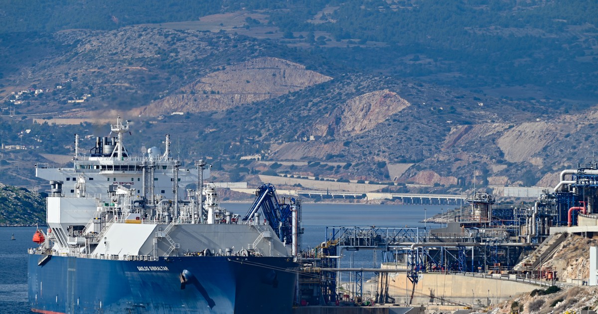 Egypt fast-tracks $1.3billion oil debt repayment to revive production, cut imports