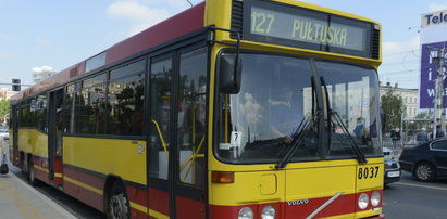 Autobus zderzył się z osobówką. 10 osób rannych!
