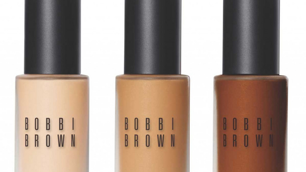 Bobbi Brown wprowadza Skin LongWear Weightless Foundation SPF15 - przyjazną dla skóry formułę, która doskonale się rozprowadza dając naturalne, wielowymiarowe krycie i matowe wykończenie.