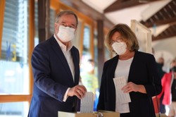 Wpadka kandydata CDU na kanclerza. Wszyscy mogli zobaczyć, na kogo zagłosował