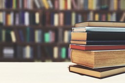 Coraz mniej studentów z pomocą socjalną