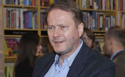 Żmijewski o uchodźcach: Strach przed tymi ludźmi jest kompletnie nieuzasadniony