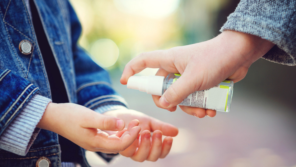 Nadużywanie płynów do dezynfekcji rąk może wzmacniać bakterie? Naukowcy ostrzegają