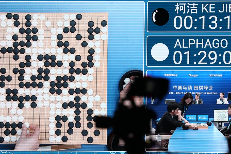 Chiński mistrz świata w „Go” przegrał z AlphaGo 5:0