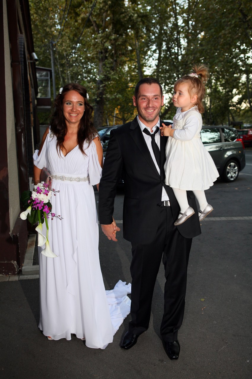 OvdSa suprugom Suzanom ima Milu i Isidoru