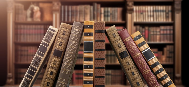 Arcydzieła literatury światowej. Dopasuj powieść do autora. QUIZ dla moli książkowych