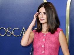 Cukierkowe maleństwo: Penelope Cruz zaszalała z długością sukienki! FOTO