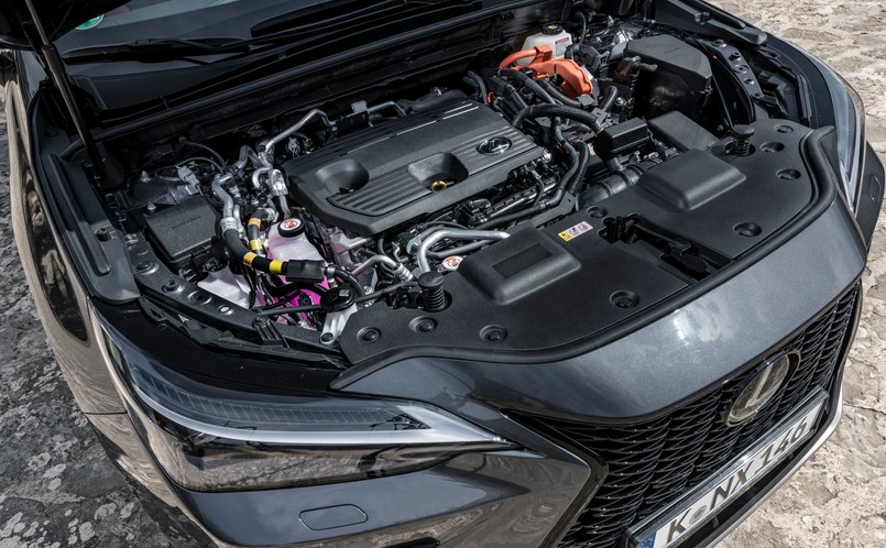 Lexus NX 450+