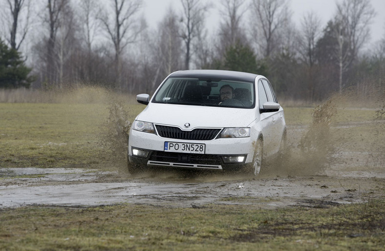 Skoda Rapid w mundurku