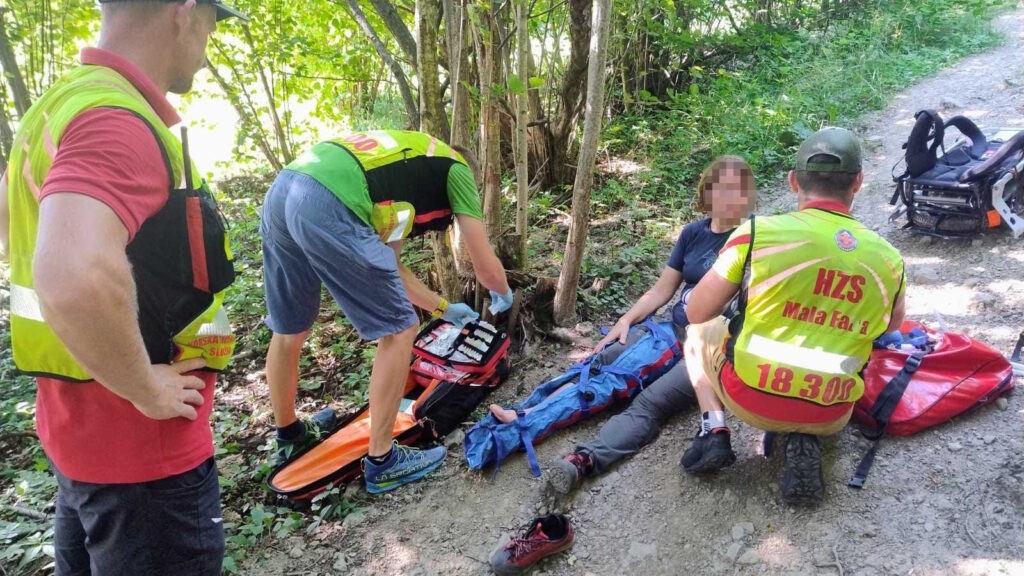 Horskí záchranári pomohli v Malej Fatre zranenej poľskej turistke.