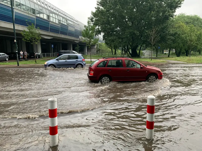 Ulewy podtapiają zabetonowane polskie miasta. Dania ma na to sposoby