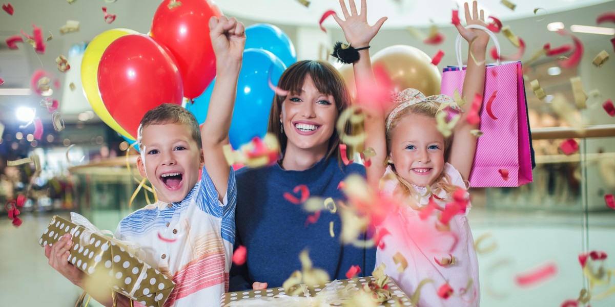 Prawie połowa Polaków zamierza wydać na prezent z okazji Dnia Dziecka do 200 zł. Są też tacy, którzy przeznaczą na ten cel powyżej 500 zł.