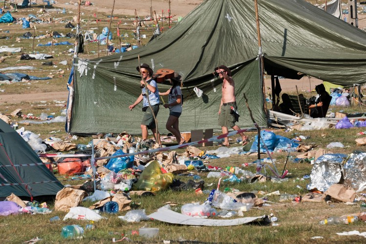 Sprzątanie po Przystanku Woodstock