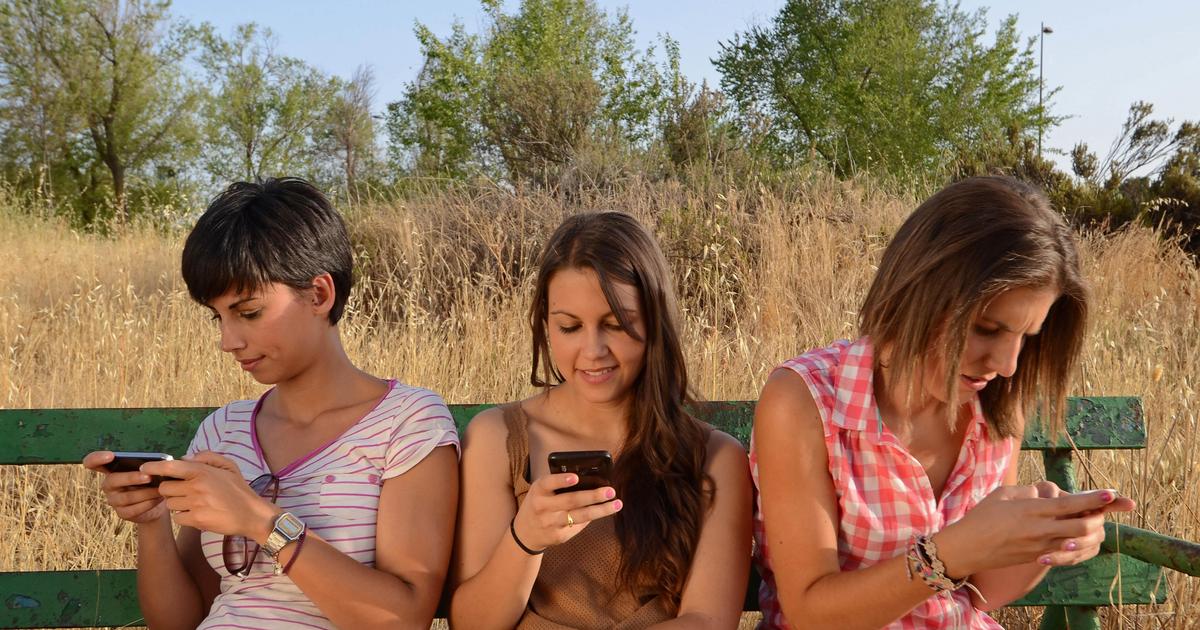 Sexting Staje Się Wśród Nastolatków Normą Newsweek