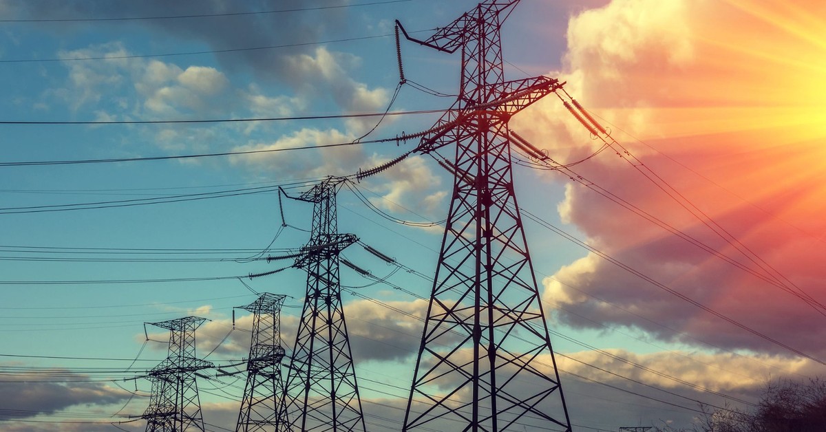 Przedsiębiorstwa energetyczne nie mogły zasiedzieć służebności przesyłu przed 2008 r. Wyrok TK ma znaczenie dla milionów Polaków