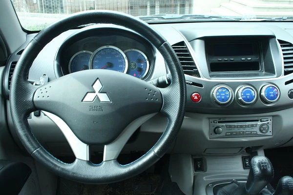 Mitsubishi L200