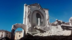 Zawalone domy, tragedia setek osób... Najsilniejsze od 1980 roku trzęsienie ziemi w środkowych Włoszech