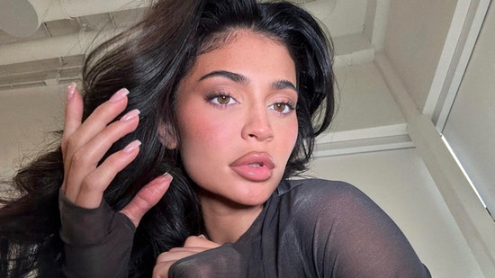 Kylie Jenner rajongói kiakadtak annak plasztikázott arca miatt, ő azonban ezt nem hagyta szó nélkül 