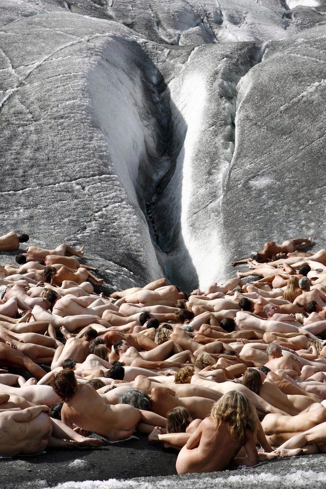 SZWAJCARIA GREENPEACE SPENCER TUNICK LODOWIEC