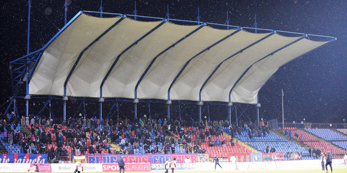 W listopadzie mieli zbankrutować. Teraz rozbudowują stadion za 100 milionów