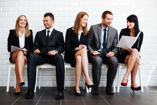 Wykształcenie czy doświadczenie, co ma większe znaczenie? Sztuczna inteligencja zmienia podejście do rekrutacji