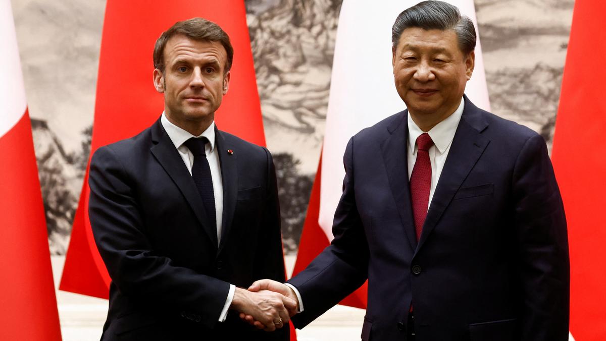 Emmanuel Macron i Xi Jinping. Pekin, 6 kwietnia 2023 r.