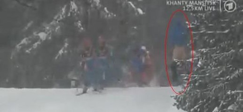 Striptizer na trasie biathlonowego biegu kobiet. WIDEO