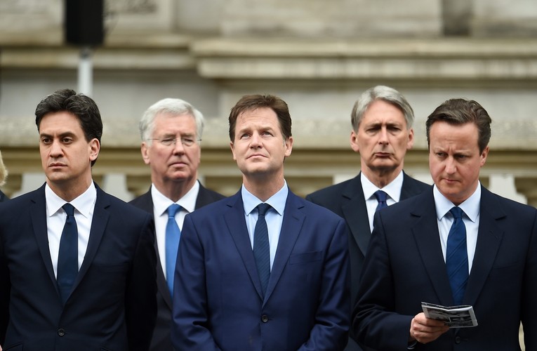 Referendum w sprawie wyjścia z Unii (Na zdjęciu: Ed Miliband, Michael Fallon, Nick Clegg, Philip Hammond i David Cameron)