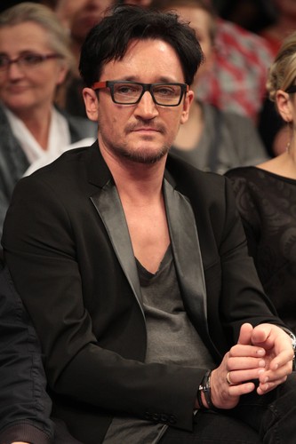 Michał Wiśniewski prezentuje nowy wizerunek na salonach