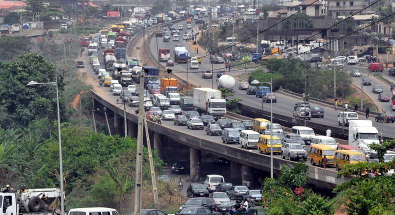 Apongbon Street traffic