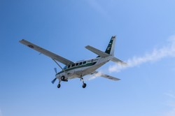 Zniknął tuż przed lądowaniem. Trwają poszukiwania samolotu