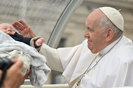 Papież mówi o "dzieciach tylko dla bogatych". Wini wolny rynek