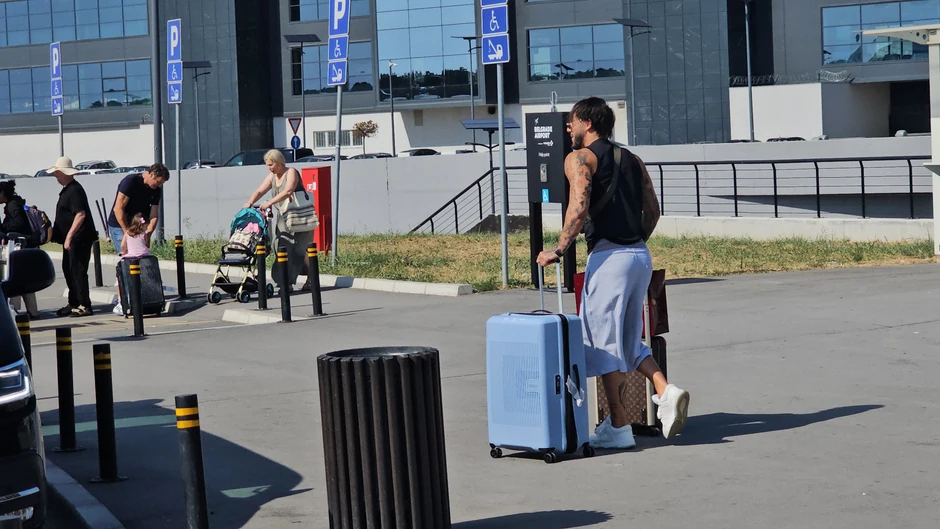 Vojaž i Gudelj na aerodromu
