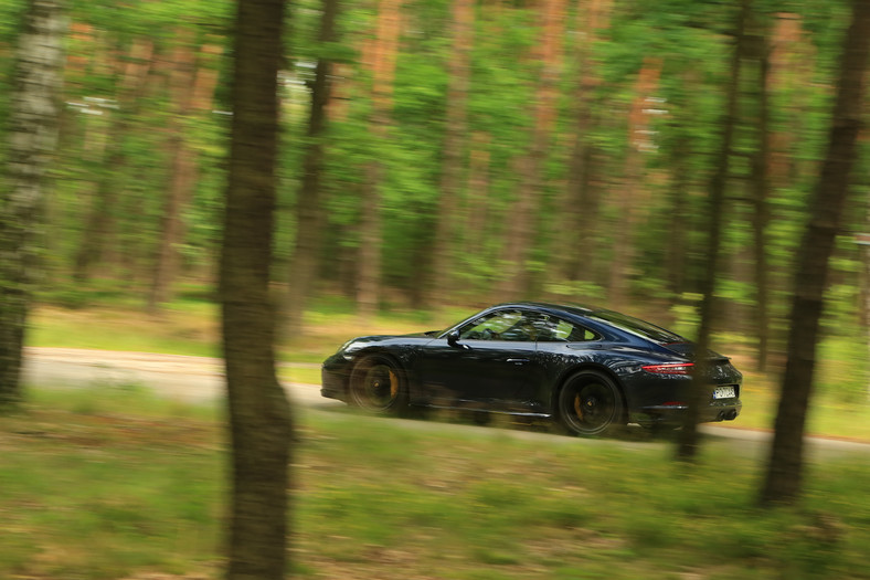 Porsche 911 Carrera GTS