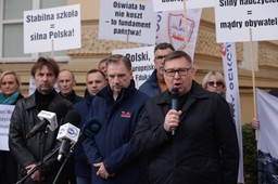 grzmią o "drastycznych zmianach" i demolowaniu polskiej edukacji. ta s