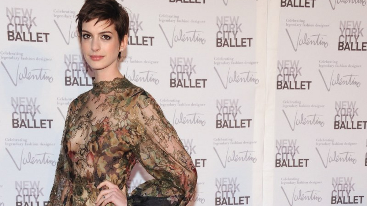 Anne Hathaway zagra jedną z głównych ról w uwspółcześnionej adaptacji "Poskromienia złośnicy" ("Taming Of The Shrew") Williama Szekspira.