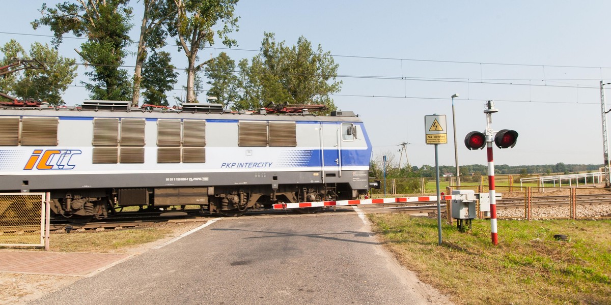 Setki ludzi utknęły w pociągu