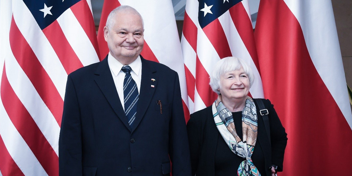 Prezes NBP Adam Glapiński (od lewej) i sekretarz skarbu USA Janet Yellen
