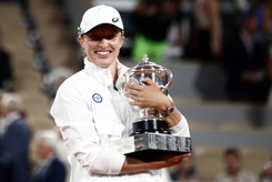 Świątek nie lubi porównań do Radwańskiej. Kontuzja najgorszym momentem [SYLWETKA]