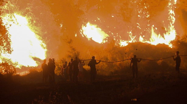 Polscy strażacy w Grecji: Najgorsze mamy za sobą, ale pożar jest nieprzewidywalny