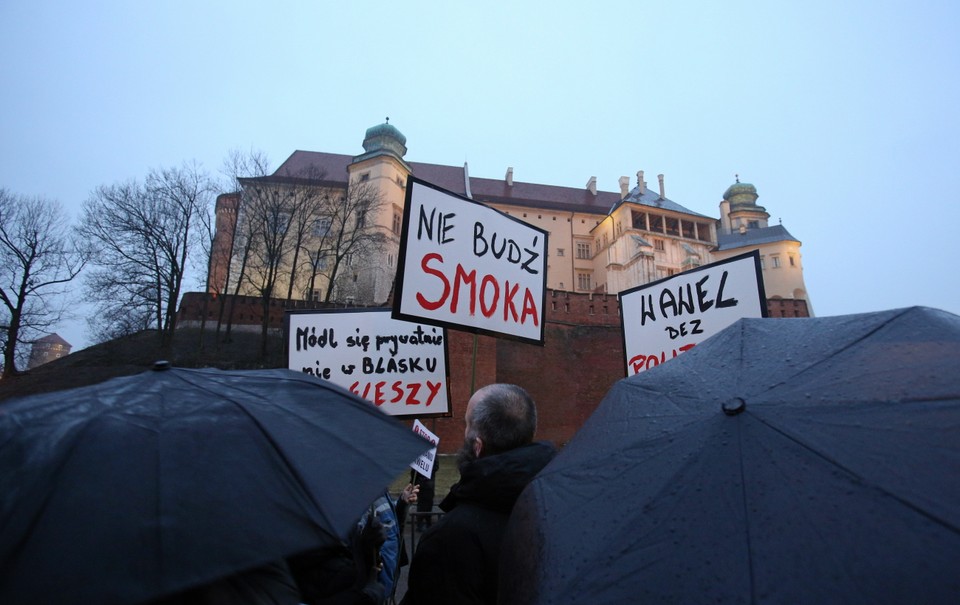 KRAKÓW WAWEL PROTEST (protest na Wawelu)